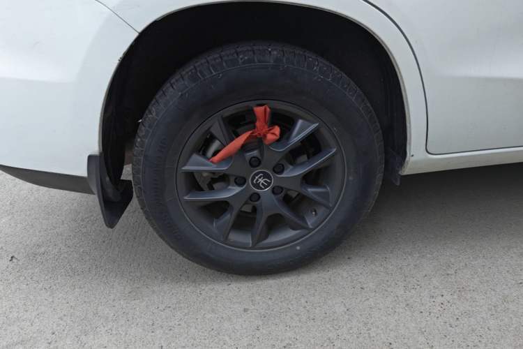 Used BYD Song 2021 Classic Edition 1.5T Automatic Elite Model Right Rear Wheel Hub