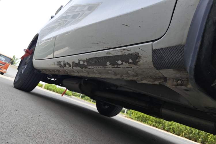 Used BYD Song 2021 Classic Edition 1.5T Automatic Elite Model Right Side Sill