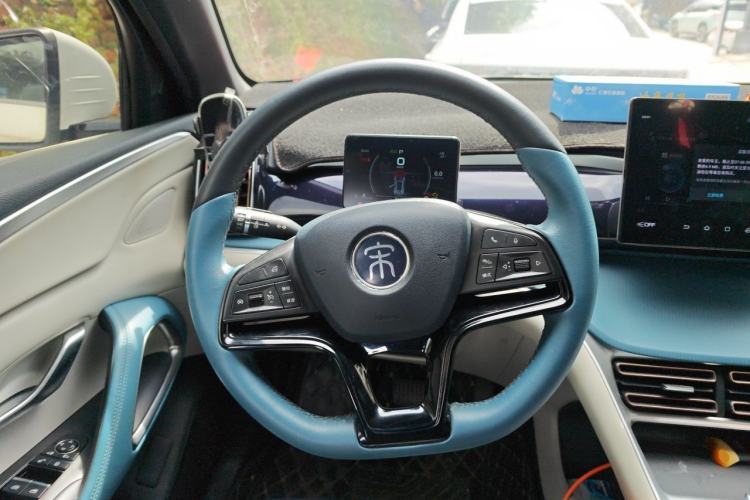 Used BYD Song 2021 Classic Edition 1.5T Automatic Elite Model Steering Wheel