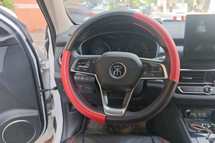 Used BYD Song 2021 Classic Edition 1.5T Automatic Luxury Model Steering Wheel