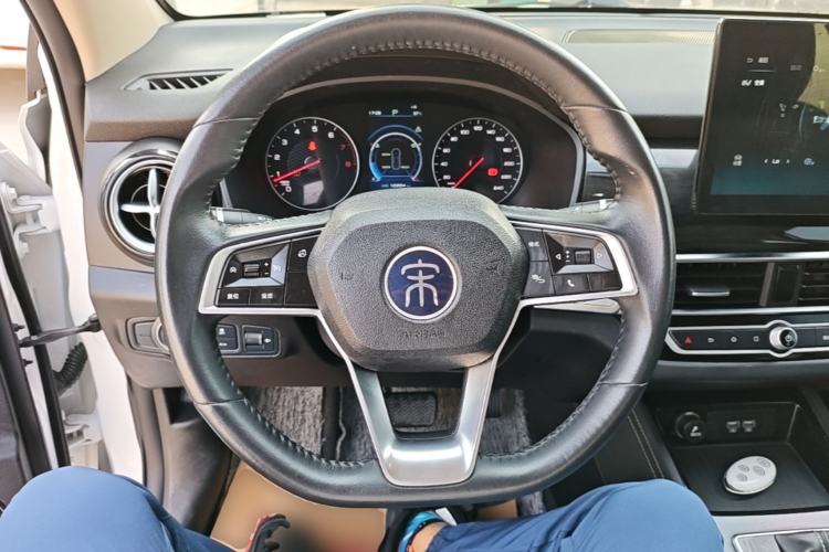 Used BYD Song 2021 Classic Edition 1.5T Automatic Elite Model Steering Wheel