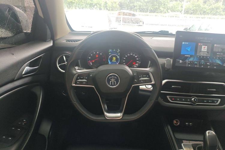 Used BYD Song 2021 Classic Edition 1.5T Automatic Elite Model Steering Wheel