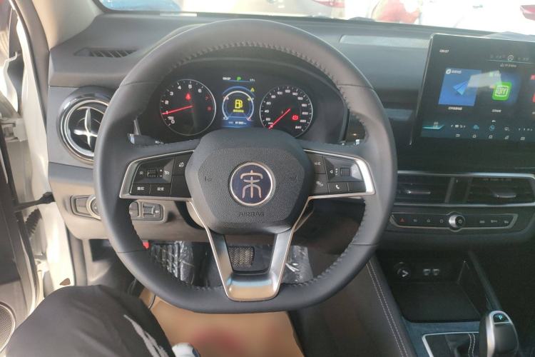 Used BYD Song 2021 Classic Edition 1.5T Automatic Elite Model Steering Wheel