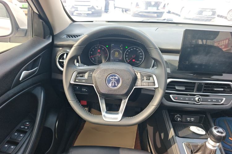 Used BYD Song 2021 Classic Edition 1.5T Manual Luxury Model Steering Wheel
