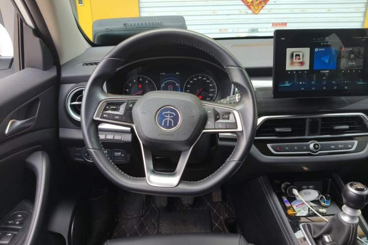 Used BYD Song 2021 Classic Edition 1.5T Manual Luxury Model Steering Wheel