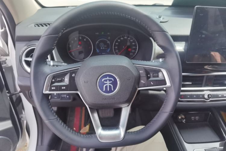 Used BYD Song 2021 Classic Edition 1.5T Automatic Elite Model Steering Wheel