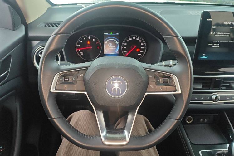 Used BYD Song 2021 Classic Edition 1.5T Automatic Elite Model Steering Wheel