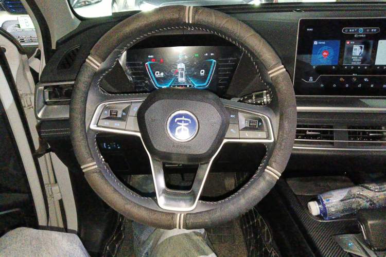 Used BYD Song 2021 Classic Edition 1.5T Automatic Elite Model Steering Wheel