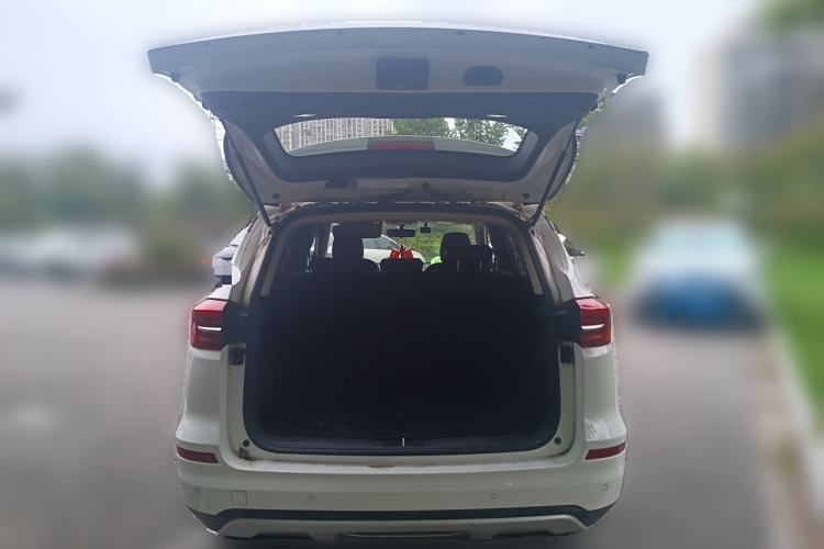 Used BYD Song 2021 Classic Edition 1.5T Manual Luxury Model Trunk