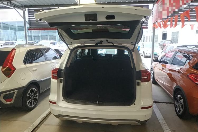 Used BYD Song 2021 Classic Edition 1.5T Manual Luxury Model Trunk