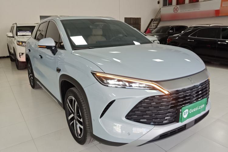 Used BYD Song L DM-i 2025 Intelligent Driving Version 112 km Leading Trim Front Right 45 Deg
