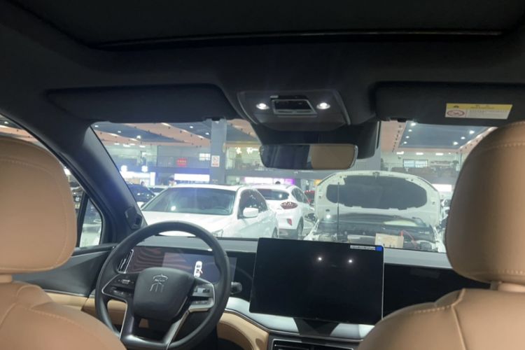 Used BYD Song L DM-i 2024 160 km Excellence Version Interior 6