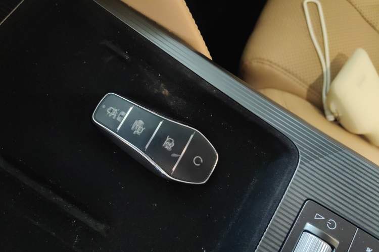 Used BYD Song L DM-i 2024 160km Beyond Edition Vehicle Key