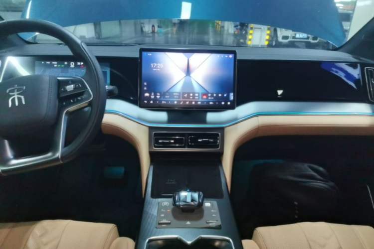 Used BYD Song L DM-i 2024 112 km Beyond Edition Audio And AC Panel