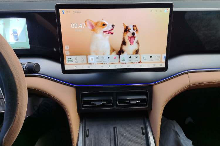 Used BYD Song L DM-i 2024 112 km Beyond Edition Audio And AC Panel