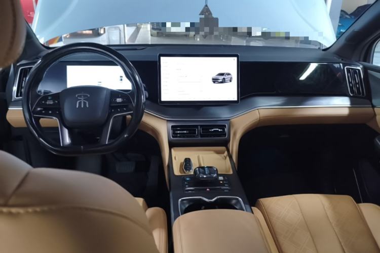 Used BYD Song L DM-i 2024 112 km Leading Edition Center Console
