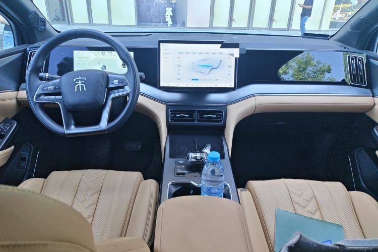 Used BYD Song L DM-i 2024 112 km Beyond Edition Center Console