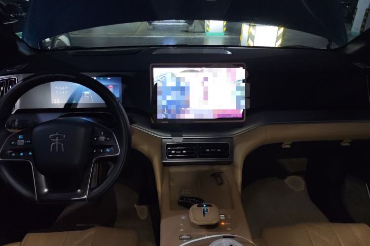 Used BYD Song L DM-i 2024 112 km Beyond Edition Center Console