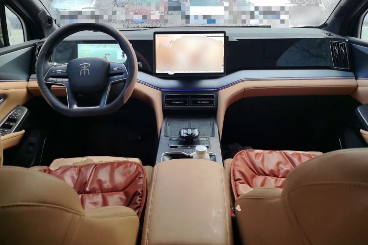 Used BYD Song L DM-i 2024 112 km Beyond Edition Center Console
