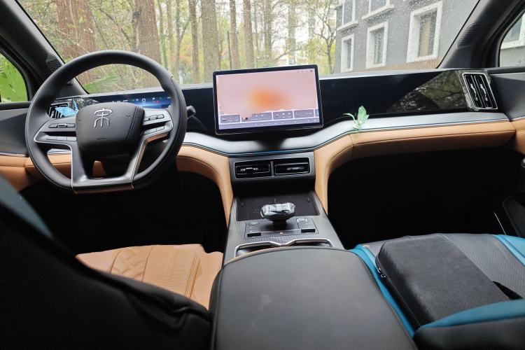 Used BYD Song L DM-i 2024 112 km Beyond Edition Center Console
