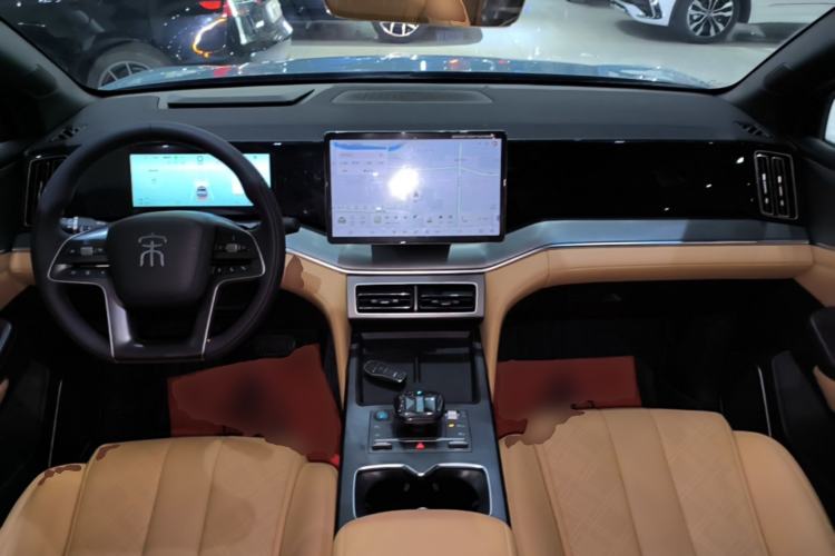 Used BYD Song L DM-i 2024 112 km Leading Edition Center Console