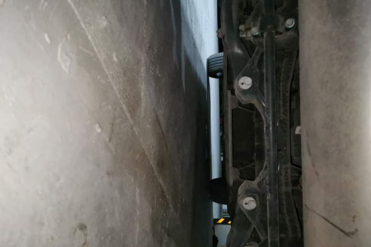 Used BYD Song L DM-i 2024 112 km Leading Edition Chassis Front