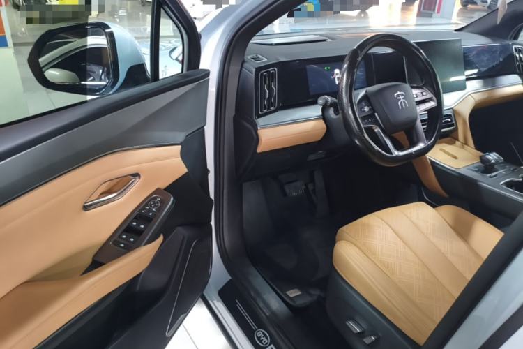 Used BYD Song L DM-i 2024 112 km Leading Edition Driver Seat
