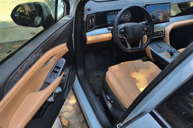 Used BYD Song L DM-i 2024 112 km Beyond Edition Driver Seat