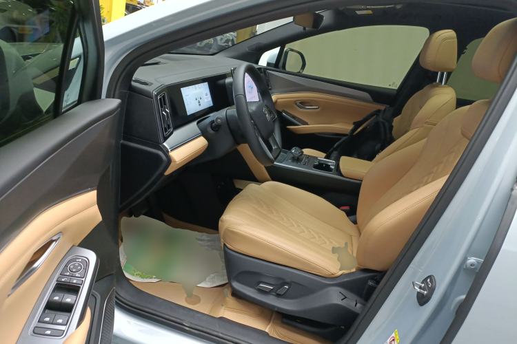 Used BYD Song L DM-i 2024 112 km Beyond Edition Driver Seat