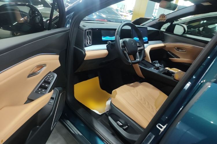 Used BYD Song L DM-i 2024 112 km Beyond Edition Driver Seat