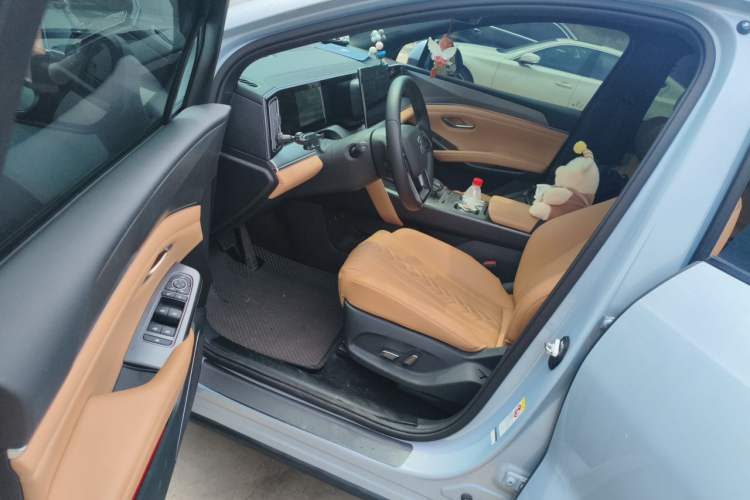 Used BYD Song L DM-i 2024 112 km Beyond Edition Driver Seat