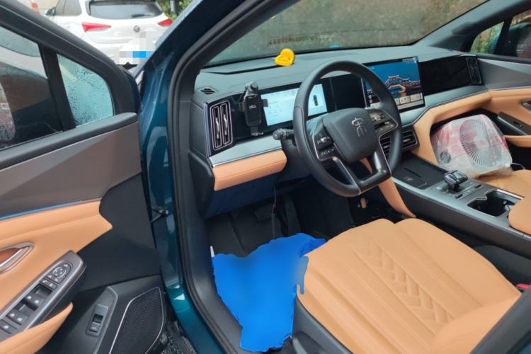 Used BYD Song L DM-i 2024 112 km Beyond Edition Driver Seat