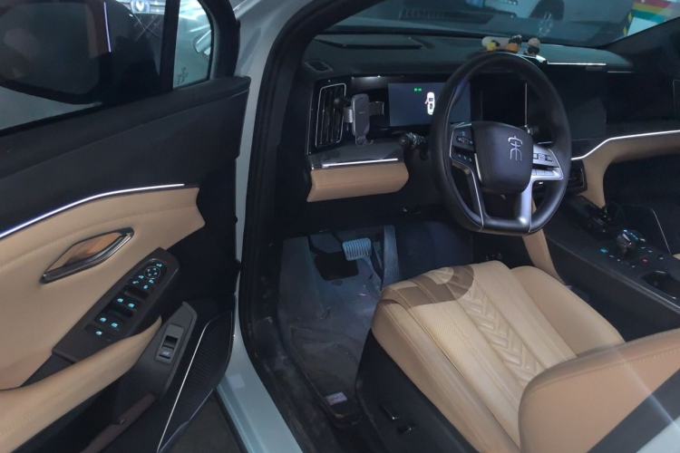 Used BYD Song L DM-i 2024 112 km Beyond Edition Driver Seat