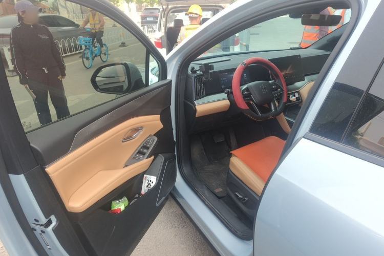 Used BYD Song L DM-i 2024 112 km Leading Edition Driver Seat