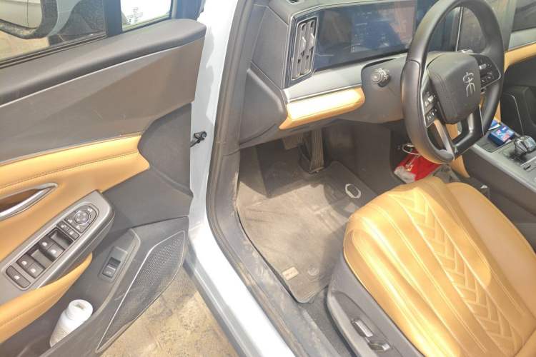 Used BYD Song L DM-i 2024 112 km Beyond Edition Driver Seat