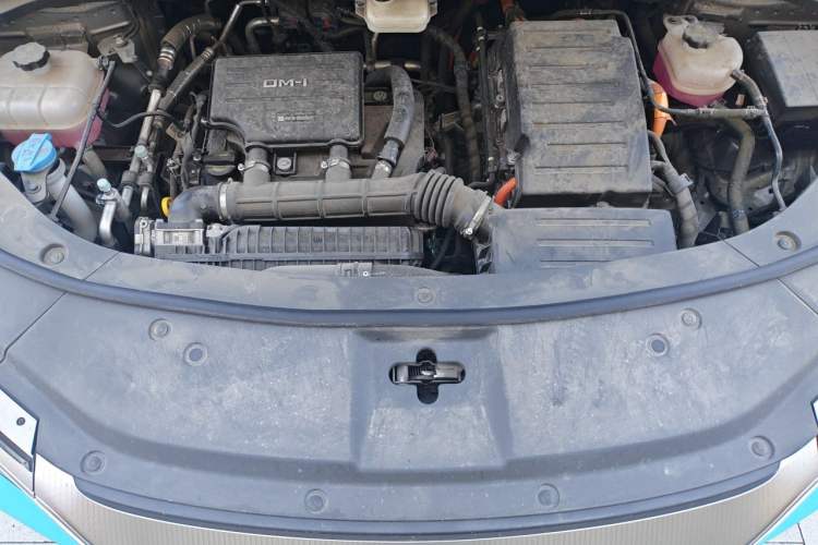 Used BYD Song L DM-i 2024 112 km Beyond Edition Engine Bay