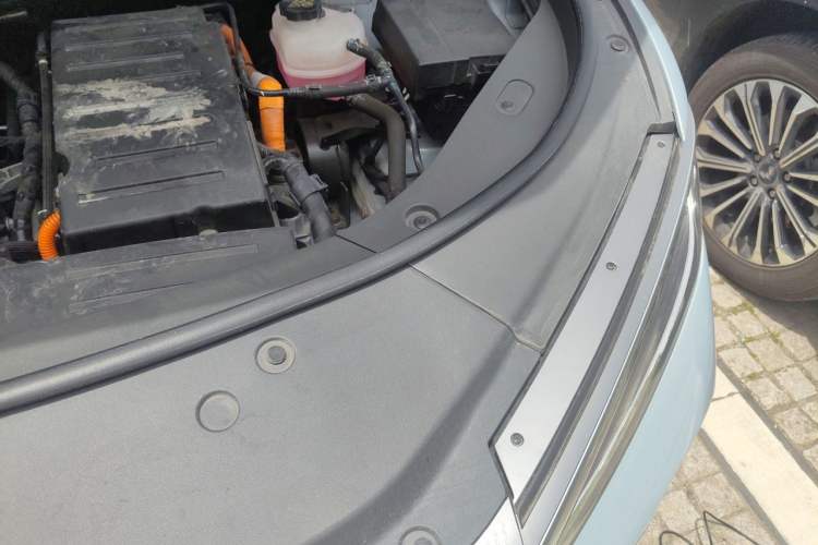 Used BYD Song L DM-i 2024 160km Beyond Edition Engine Bay Left