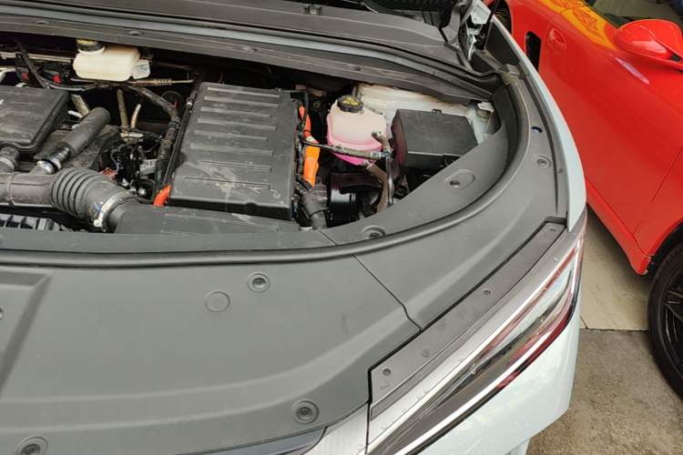 Used BYD Song L DM-i 2024 112 km Beyond Edition Engine Bay Left