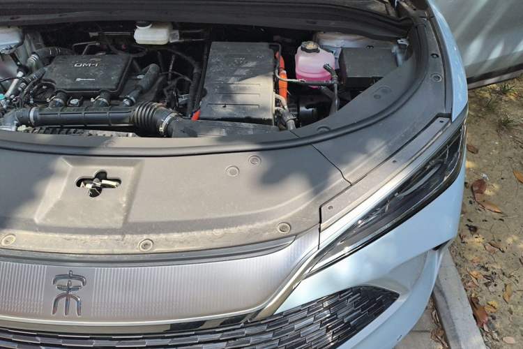 Used BYD Song L DM-i 2024 112 km Beyond Edition Engine Bay Left