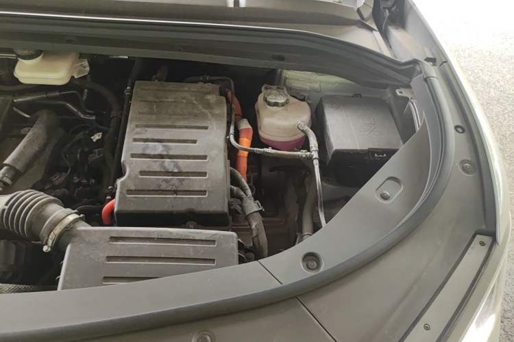 Used BYD Song L DM-i 2024 160km Beyond Edition Engine Bay Left