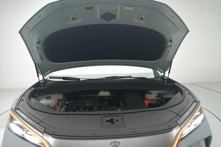 Used BYD Song L DM-i 2024 112 km Beyond Edition Engine Bay