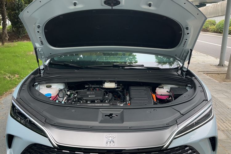 Used BYD Song L DM-i 2024 75km Leading Edition Engine Bay