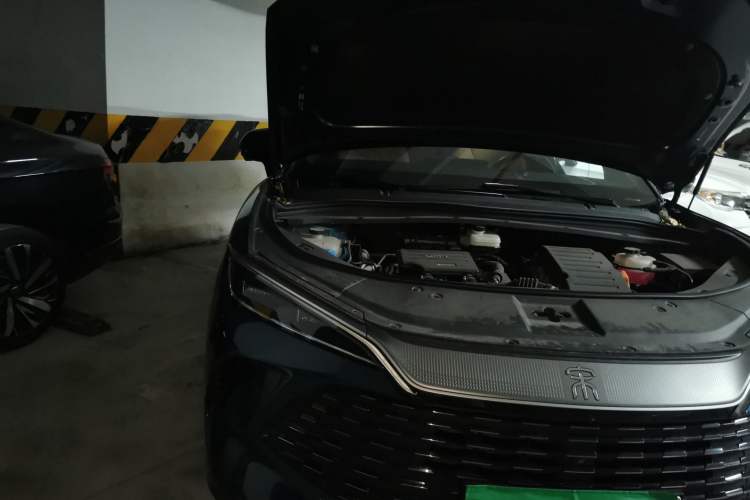 Used BYD Song L DM-i 2024 112 km Leading Edition Engine Bay Right