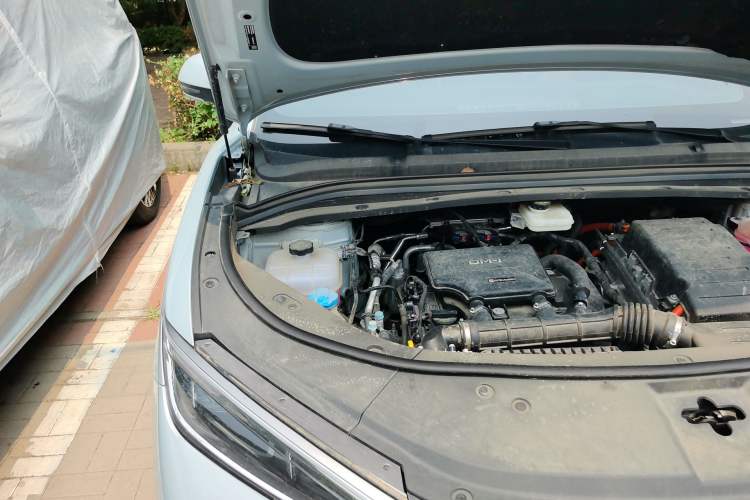 Used BYD Song L DM-i 2024 112 km Beyond Edition Engine Bay Right
