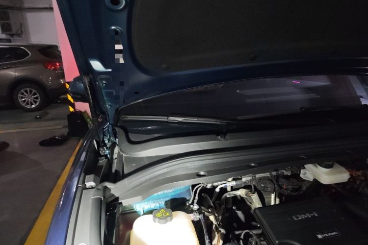 Used BYD Song L DM-i 2024 112 km Beyond Edition Engine Bay Right