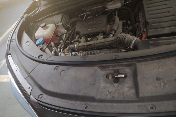 Used BYD Song L DM-i 2024 112 km Beyond Edition Engine Bay Right