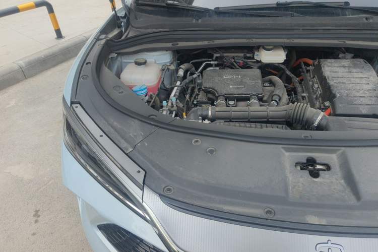 Used BYD Song L DM-i 2024 112 km Leading Edition Engine Bay Right