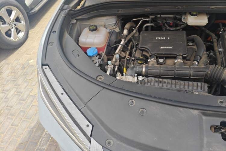 Used BYD Song L DM-i 2024 112 km Beyond Edition Engine Bay Right