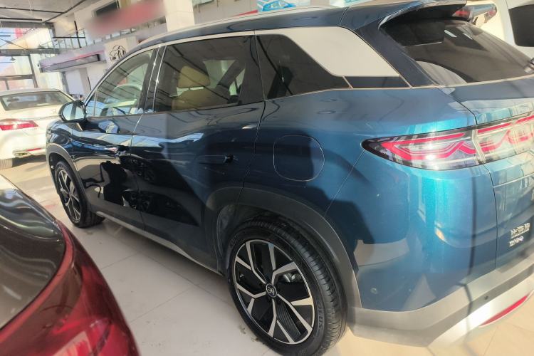 Used BYD Song L DM-i 2024 160 km Excellence Version Exterior 3