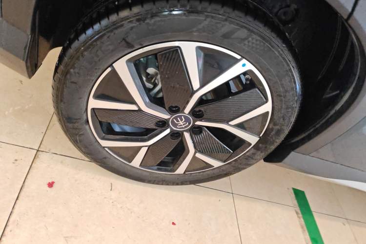 Used BYD Song L DM-i 2024 160km Beyond Edition Exterior 5